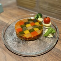 恵比寿ビストロ 猫も杓子も - モザイク仕立てのラタトゥイユ