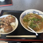 台湾料理 亜薇 - 