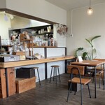 食堂カフェ ヒトトノ - 店内