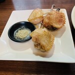 中華食堂 くろ - プリプリ手羽揚げ