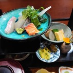 Sushi Sabou Kusu No Ki - とまり木御膳（お刺身・小鉢×2・漬物）