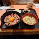 市場食堂 よし - ネギトロ丼