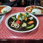 小林カレー - イカ墨野菜