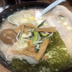 屋台ラーメン とんこつ貴生 - 