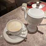 Cafe VAVA - お店イチオシのロイヤルミルクティー（ランチセットドリンク＋700円で可能）