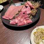 本町肉倶楽部 tongue be - 