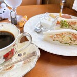 One's cafe - 一応、分煙なんですけど
決して居心地の良さは感じな⤴︎⤴︎