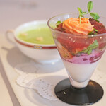 ラ・ブラッスリーシェ松尾 - ランチコース 3800円 の春野菜の取り合わせ パフェ仕立て、季節のポタージュ