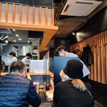 とんかつ 河むら - 通っぽい、ひとり客が目立ちました