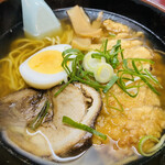 ふぁみりぃ中華 大王 昭和町店 - ロースラーメン