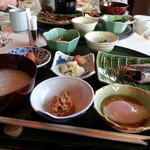 フォーシーズン・ダイニングルーム - 和食はおかゆかご飯を選べます