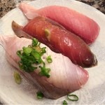 がってん寿司 - 「ぶり三昧（三貫）」315円