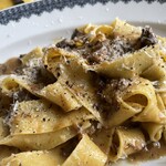 TRATTORIA PER BACCO - 鹿肉のラグー　鹿肉がゴロゴロ