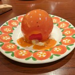 グリルキャピタル東洋亭 - トマトサラダいつ見ても美しい！皿がトマト柄なのも良いですね♪