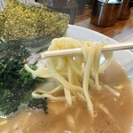 横浜豚骨醤油ラーメンYOLO - 