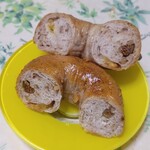 ベーグルおたべ - いちじく胡桃全粒　280円