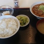 もつ家 - 大盛もつ煮定食   ￥７５０