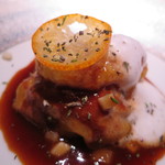 エクアトゥール - フォアグラのクレープ包み、パンドエピスのソースとキンカンのコンフィ