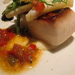 エクアトゥール - マナガツオの直火焼き、スミイカとインゲンのソテー、ソースヴィエルジュ1