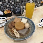 Robata To Oden Koronagirai - お通しのおでんと、濃いとろみかん酒ソーダ割り