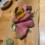 肉小屋 - ミスジハーフ、ウニトッピング