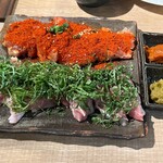 鳥焼き 鬼つね - モモ肉の「鬼焼き」と「香草焼き」