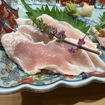 鳥焼き 鬼つね - 胸肉部分。周りはちゃんと茹でてある。