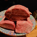 中目黒焼肉 登牛門 - メインの肉