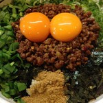 麺屋はなび - 元祖！台湾まぜそば 大盛り 卵黄W