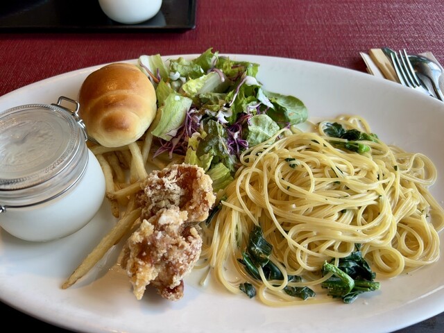 italian dining RIVIERE