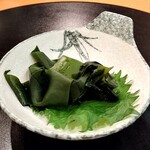 湯島天神下 すし初 - わかめ