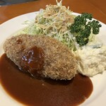 マーシュ亭 - 牛肉のメンチカツ