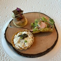 LIAISON AZABUDAI - 新玉ねぎ、キャビア
                    空豆、桜海老
                    穴子、フォアグラ、杏