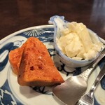 とり料理ふじ - デザートは、りんごアイスとエスニック風？ニンジンケーキ。