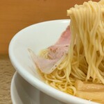 なにわ 麺次郎 - 黄金貝ラーメン_麺