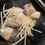 Koshitsu Monja Koboreya - 気仙沼メカジキのバター醤油