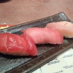 寿司の魚常 - まぐろ3貫286円は赤身、中とろ、びんちょう