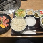 焼肉問屋　くに家 - 