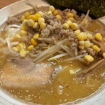 旋 - 挽肉、コーン、モヤシなどなど　