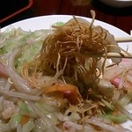 茶居那 - 「皿うどん（普通）」（780円）の麺