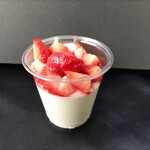 comugi - いちごのミルクプリン