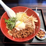 麺厨房 華燕 - 汁なし担々麺（温）かなり辛さ控えめ