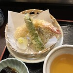 魚房 - 天ぷら　ピーマン　エビ　舞茸