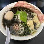 シン・ノジジ - 料理写真:ONYXはイカスミと煮干スープの融合