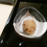 澤田 - 八寸の一部　スッポン出汁で炊いたオカラ