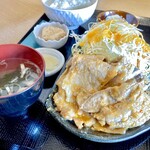 お食事処 あしび - 豚肉のにんにく味噌焼き定食