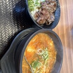 カルビ丼とスン豆腐専門店 韓丼 - 