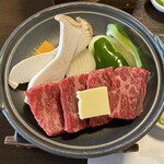 まるは食堂旅館 - 知多牛の陶板ステーキ