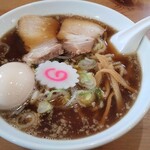 Chuukasoba Daidai - 醤油ラーメン。あっさり旨コクのスープがちぢれ麺にからみます。