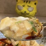 麻婆豆腐 熊 - 白麻婆豆腐、にゅ〜〜ん！